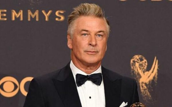 Diario HOY | Alec Baldwin es acusado de homicidio involuntario por tiroteo en el set de "Rust"