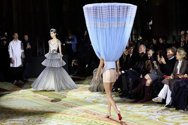Viktor & Rolf ponen la alta costura patas arriba - Estilo de vida - ABC Color
