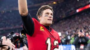 Tom Brady anuncia su retiro "definitivo" de la NFL y los emparrillados