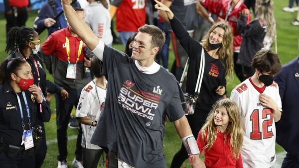 Tom Brady anuncia que se retira "para siempre"