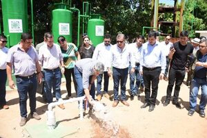 Sistema de agua potable y nuevos servicios de Salud fueron inaugurados por Abdo en Yabebyry - El Trueno