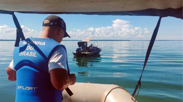 Marina brasilera realiza controles de embarcaciones en el río Paraná - La Clave