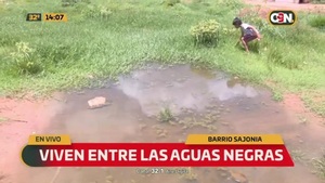 Familias viven entre las aguas negras - C9N