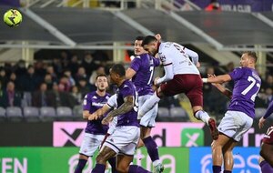 Con Sanabria de titular, Torino pierde ante Fiorentina en cuartos de final de la Coppa Italia