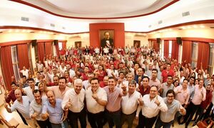 Santiago Peña se reúne con dirigentes colorados de Guairá e insta a seguir fortaleciendo la unidad - ADN Digital