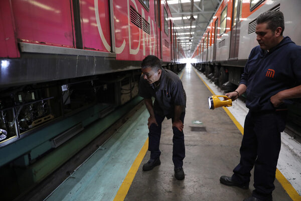 Metro de Ciudad de México acusa fallas a robo de cable por crimen organizado - MarketData