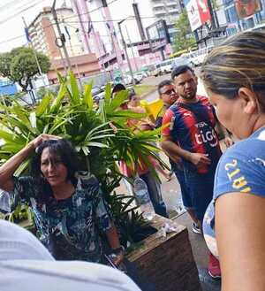 Delincuentes hieren a pasera durante intento de asalto en pleno microcentro - La Clave
