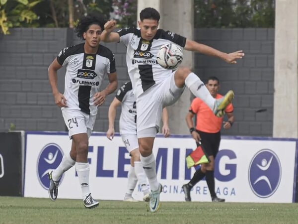 Óscar Ruiz sufrió un desgarro y está fuera del duelo ante Olimpia - Tacuary - ABC Color