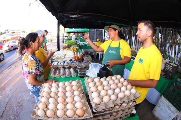 Arranca hoy la primera «Feria de la Agricultura Familiar Campesina» del año - ADN Digital