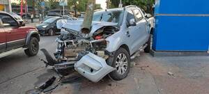 Vairo accidente deja dos heridos y caos en el tráfico