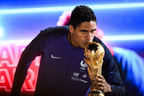 Raphaël Varane anuncia su retiro de la Selección de Francia con apenas 29 años