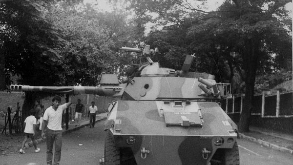 Aniversario del golpe: "La dictadura cayó, pero el stronismo no se fue"