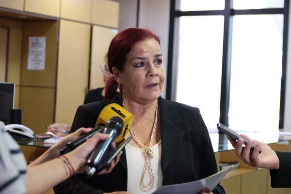 Emergencia penitenciaria: ministra de la Función Pública, prepotente con la prensa tras reunión en el Congreso - Nacionales - ABC Color