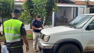 Un hombre fue arrastrado debajo de una camioneta por varios metros - Nacionales - ABC Color