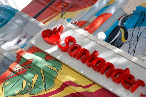 El Santander Brasil elevó sus provisiones por repercusión de Lojas Americanas - MarketData