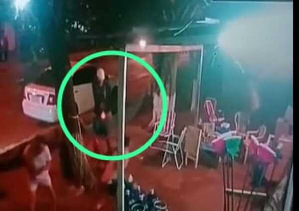 (Video) Hombre encaró a motochorro y terminó baleado