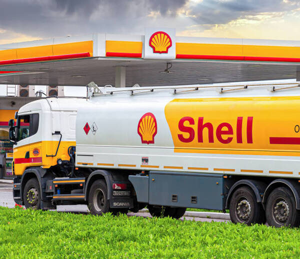 Shell obtiene un beneficio récord de 42.309 millones de dólares en 2022 - Revista PLUS