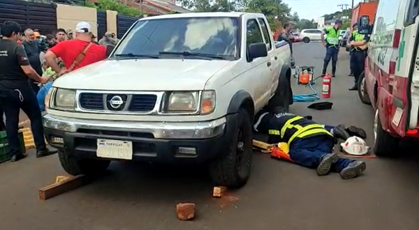 Se quedó dormido debajo de una camioneta y fue arrollado - Noticiero Paraguay