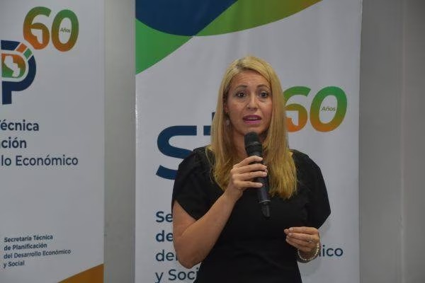 Asume nueva ministra de Secretaría de Planificación