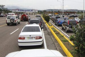 Colombia fija los requisitos para los vehículos desde Venezuela a partir de 9 febrero - MarketData