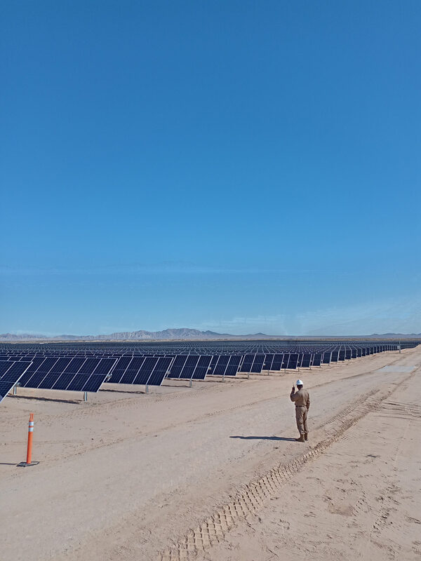 México presenta "la mayor planta solar de Latinoamérica" en el norte del país - MarketData