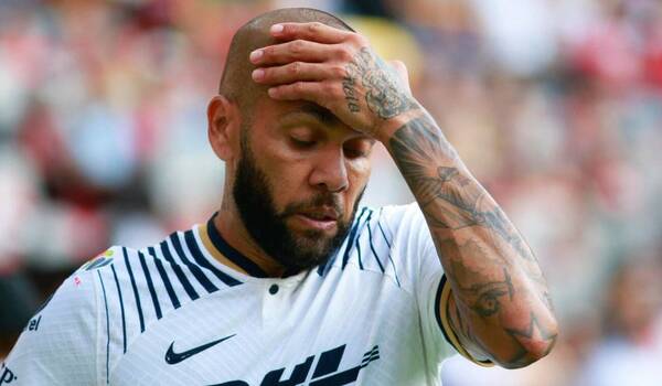 Hendy con Dani Alves: Pumas le exige 5 palos verdes como indemnización