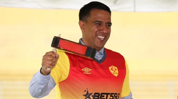 Diario HOY | César Farías se lleva el premio al mejor técnico de la liga de Ecuador 2022