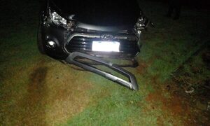 Conductor borracho huyó de control y chocó contra muralla