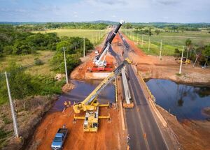 Diario HOY | Ruta PY02: avanza montaje del puente en Eusebio Ayala