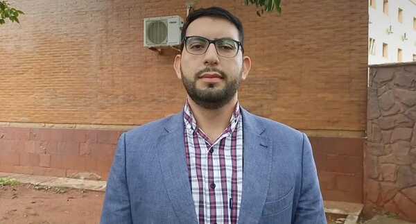 Miguel Vera recibe gran apoyo y esperan que retome su cargo como Decano - Noticiero Paraguay