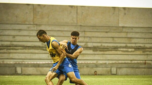 Nacional: Empate en amistoso y Arrúa al Colón