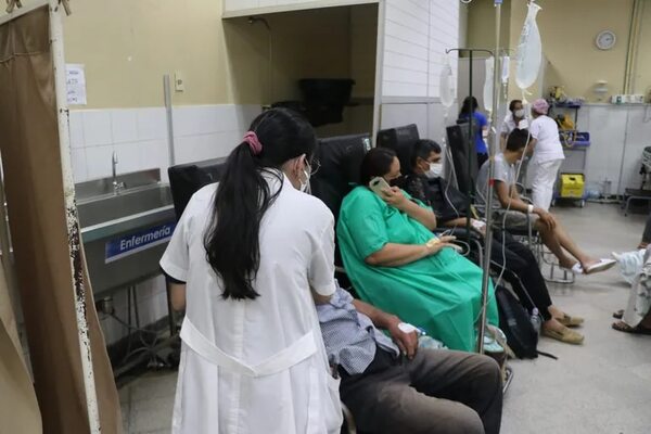 Chikunguña y dengue: Hospital de Clínicas, abarrotado de pacientes   - Nacionales - ABC Color