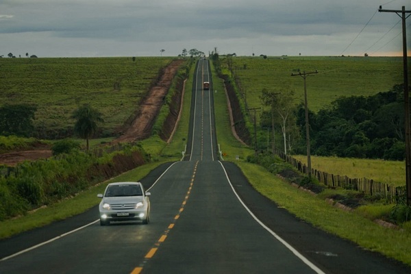 Ejecutivo aprueba proyecto para ampliar y mejorar la ruta PY01