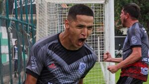 Alex Arce va al fútbol argentino