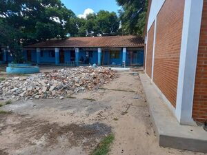 Fondos para la Excelencia: iniciarán gestión para reparar 300 escuelas en el 2024 - Nacionales - ABC Color
