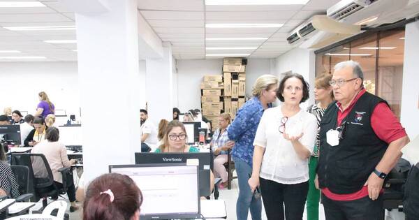 La Nación / Brindan curso sobre legislación electoral