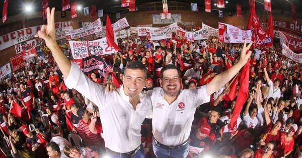 La Nación / Latorre: “Encuestas coinciden con lo que percibimos y escuchamos cuando visitamos los barrios”
