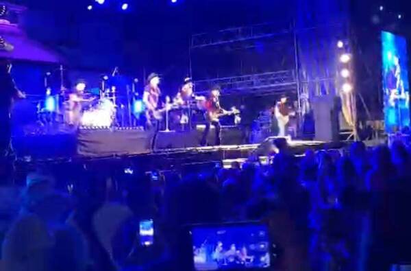 [VIDEO] Mirá cómo vibraron con Bronco en su primer concierto en Paraguay