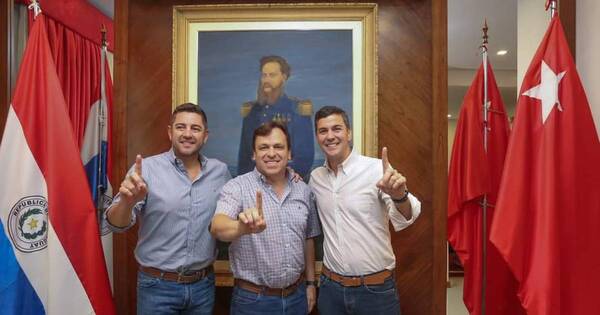 La Nación / “Se siente en el ambiente la aceptación que tiene Santiago Peña”, afirma Luis Fernando
