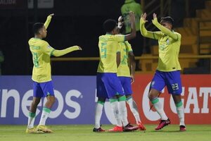 Brasil golea, se acerca al Mundial y hunde a una combativa Venezuela - Fútbol Internacional - ABC Color