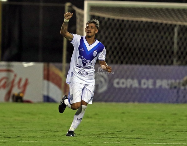 Diario HOY | Ameliano, con 10 jugadores, rescata un empate ante Guaraní