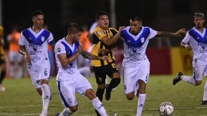 Guaraní y Ameliano firman un empate vibrante