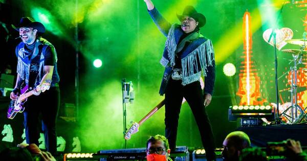 La Nación / Asunción baila con Binomio de Oro, Bronco y Damas Gratis