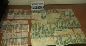 Robó a sus patrones, enterró la plata y fue delatada por su propia hija