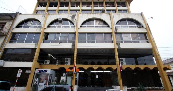 La Nación / El 100% de empresas activas ante la SET emitirán factura digital en 2024, según estimaciones