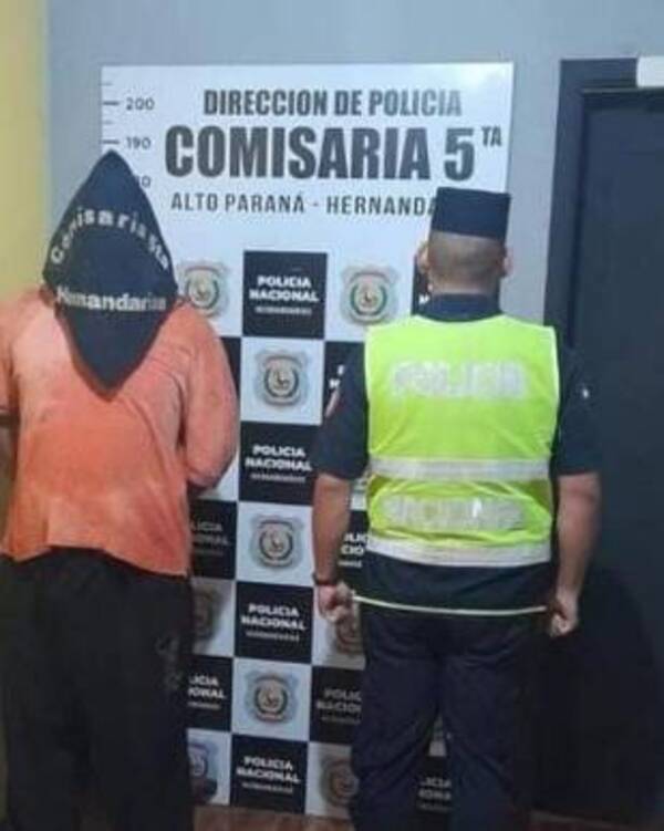 A patadas corrigieron a un ñato que estaba exhibiendo su "amiguito"