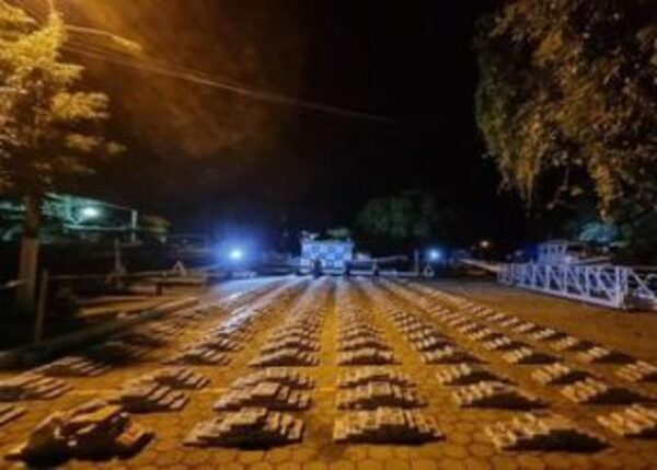 Gobierno de Colombia incauta récord de cocaína mientras negocia con narcotraficantes