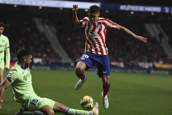 Arsenal pierde, Atlético empata, Roma se mete en el podio y Unión Berlín lidera - Fútbol Internacional - ABC Color