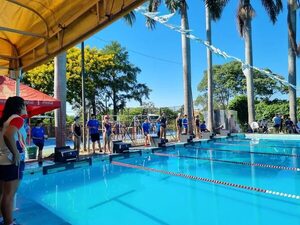 Natación: Alentador inicio en Oviedo - Polideportivo - ABC Color