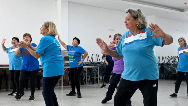 Adultos mayores le ponen ritmo a la salud